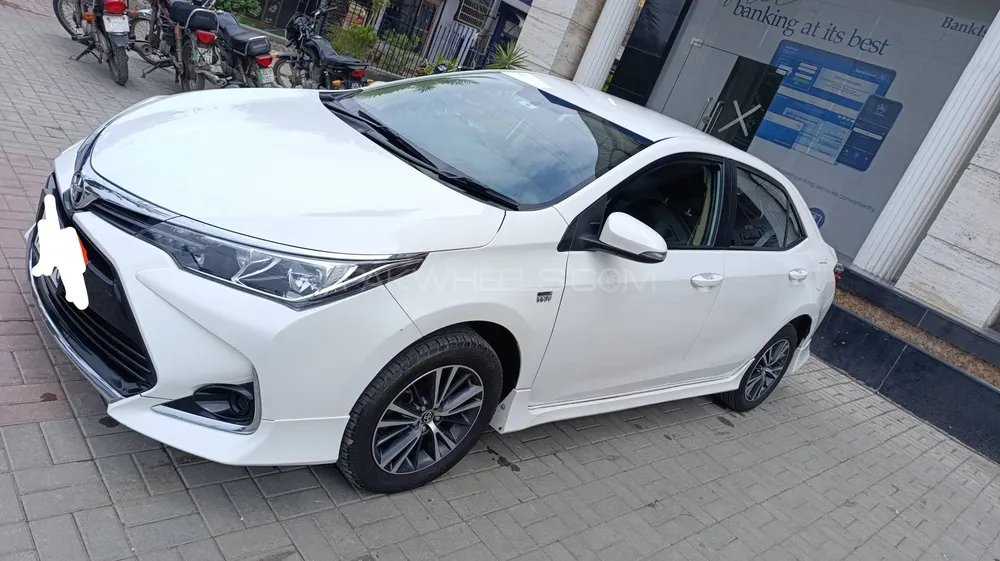 Toyota Corolla 2021 for Sale in Lahore Image-1