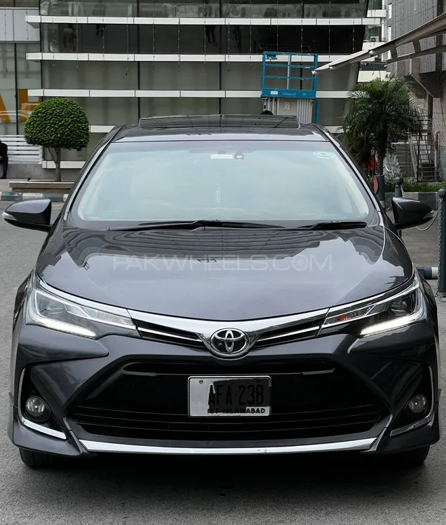 Toyota Corolla 2017 for Sale in Islamabad Image-1