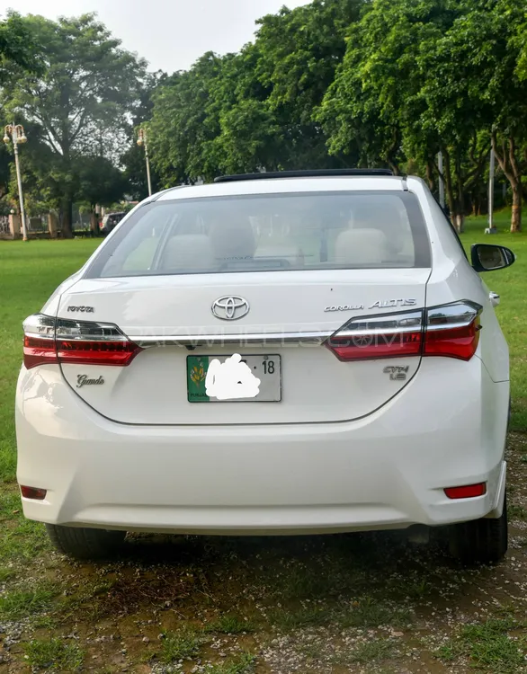 Toyota Corolla 2018 for Sale in Sialkot Image-1