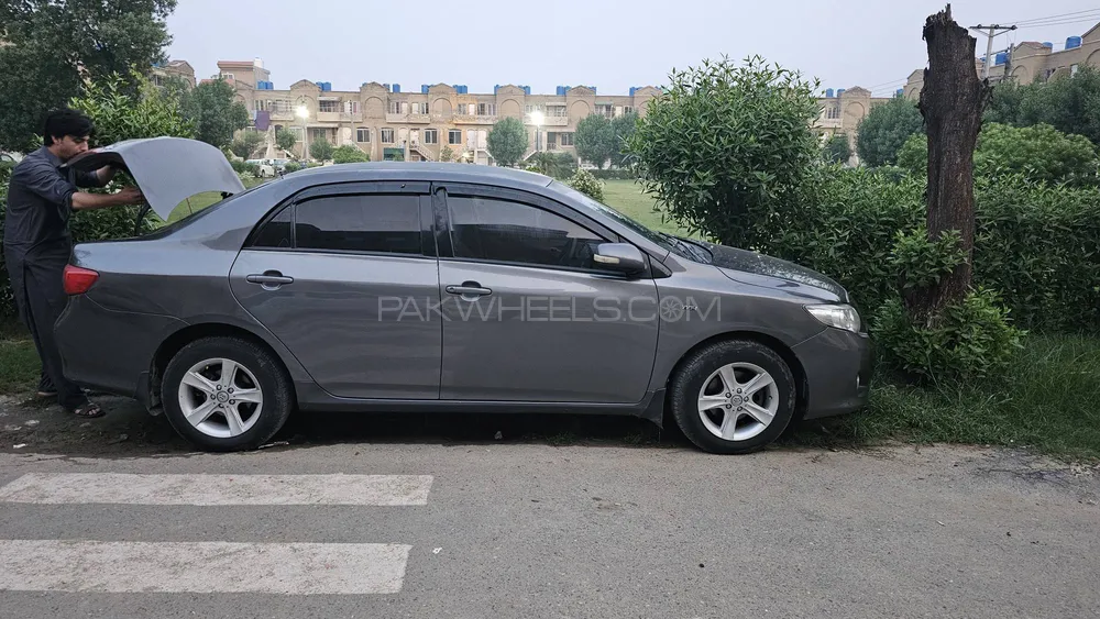 Toyota Corolla 2011 for Sale in Lahore Image-1