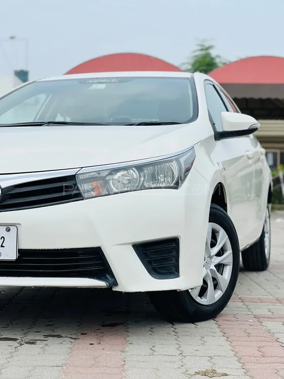 Toyota Corolla 2015 for Sale in Gujranwala Image-1
