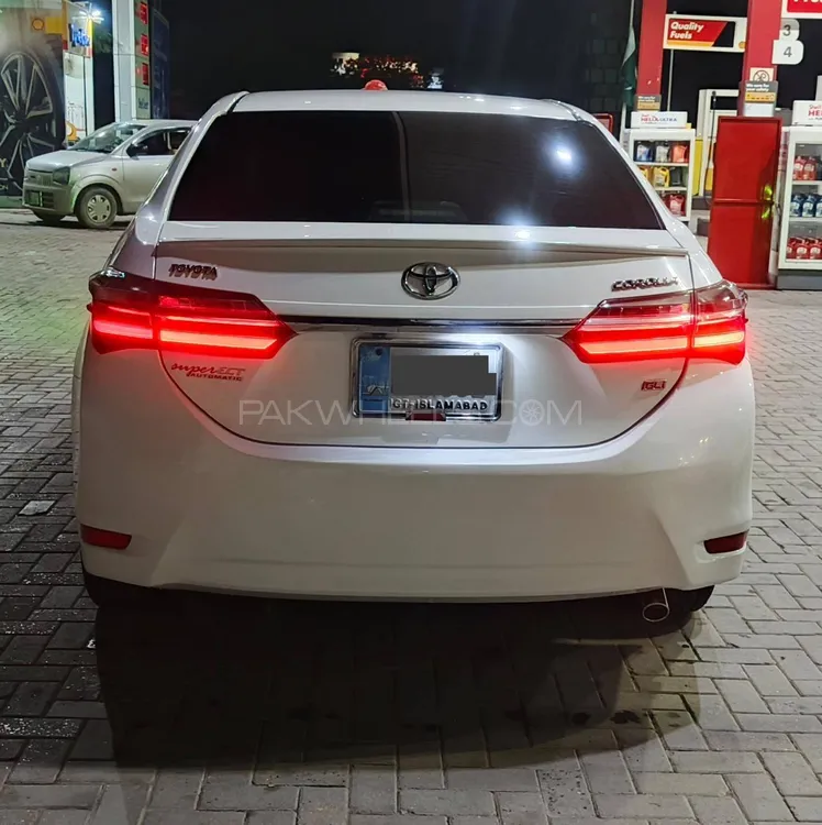 Toyota Corolla 2017 for Sale in Lahore Image-1
