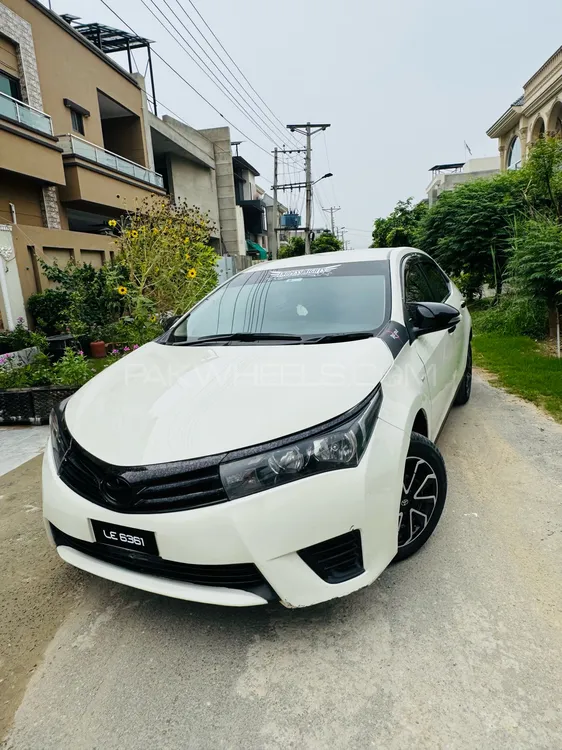 Toyota Corolla 2017 for Sale in Lahore Image-1