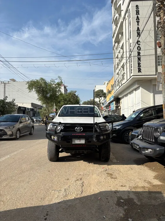 Toyota Hilux 2021 for Sale in Karachi Image-1