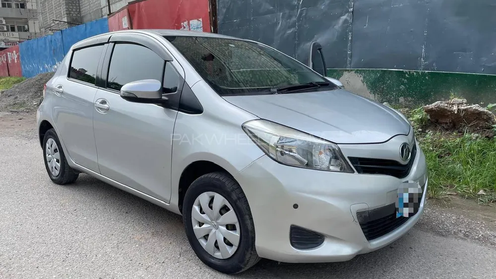 Toyota Vitz 2014 for Sale in Islamabad Image-1