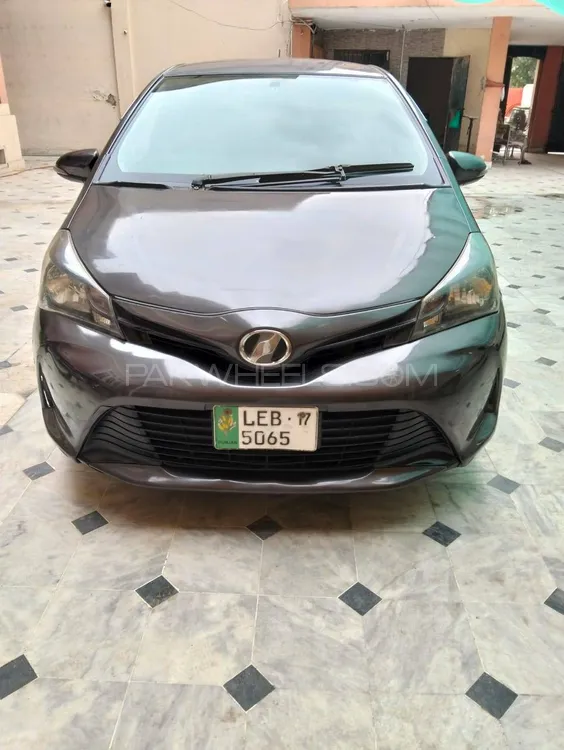 Toyota Vitz 2014 for Sale in Islamabad Image-1