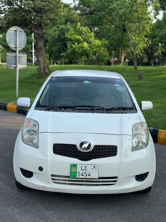 Toyota Vitz 2006 for Sale in Islamabad Image-1