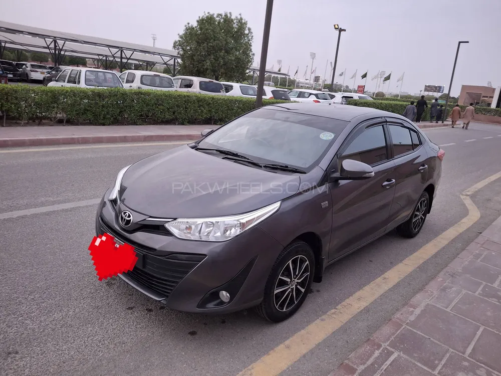 Toyota Yaris Sedan 2021 for Sale in Karachi Image-1