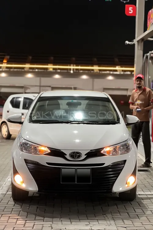 Toyota Yaris Sedan 2021 for Sale in Lahore Image-1