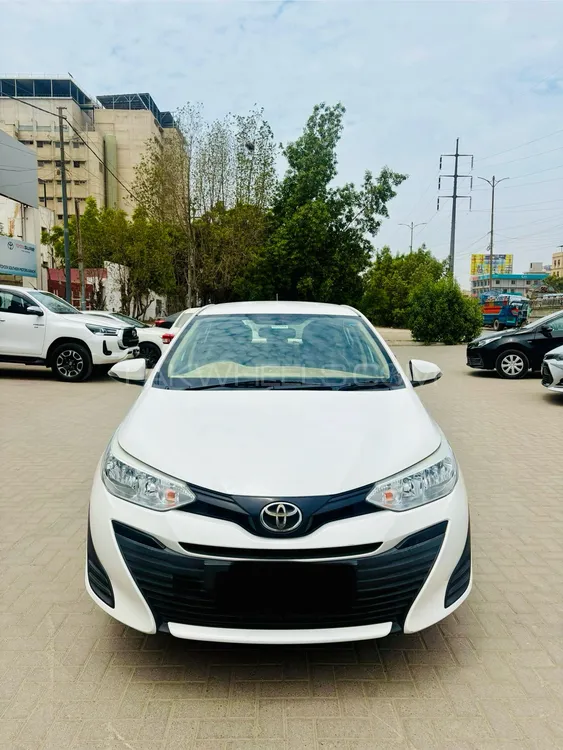 Toyota Yaris Sedan 2020 for Sale in Karachi Image-1