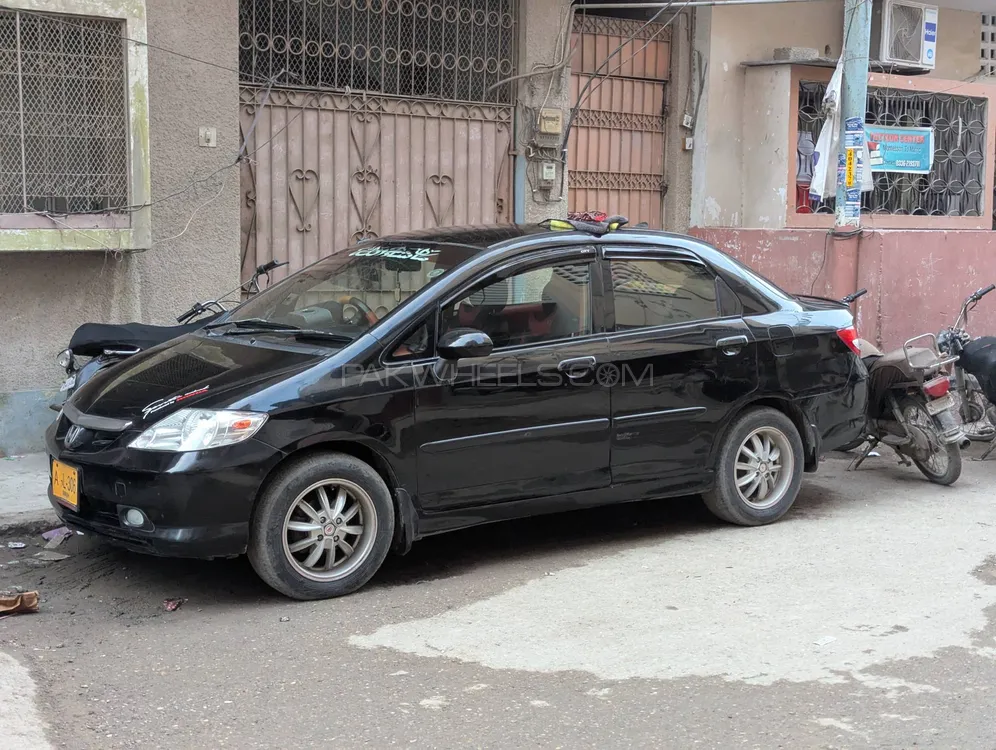 Honda City 2004 for Sale in Karachi Image-1