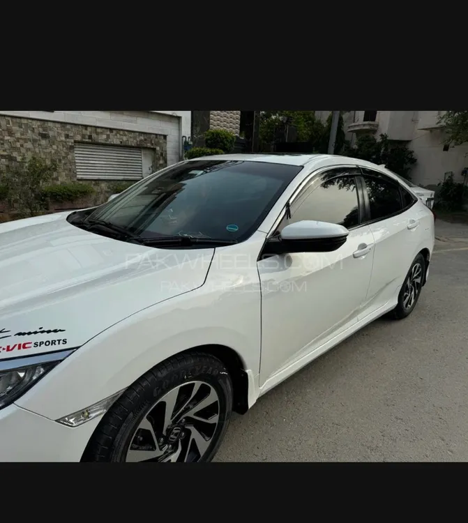 Honda Civic 2016 for Sale in Faisalabad Image-1