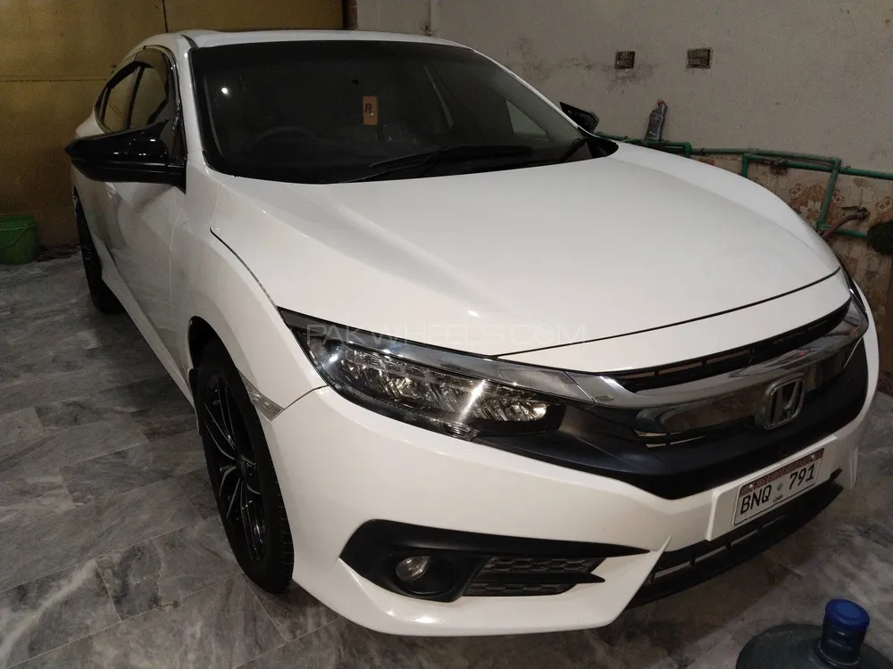 Honda Civic 2018 for Sale in Hyderabad Image-1