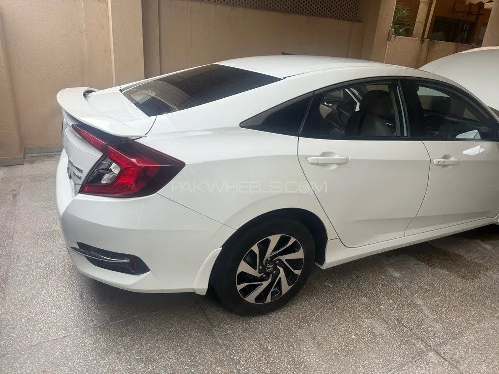 Honda Civic 2018 for Sale in Lahore Image-1