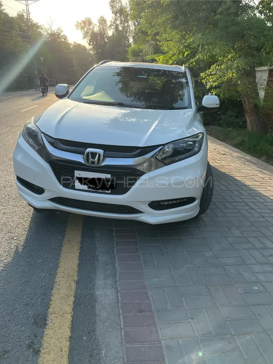 Honda Vezel 2016 for Sale in Rahim Yar Khan Image-1