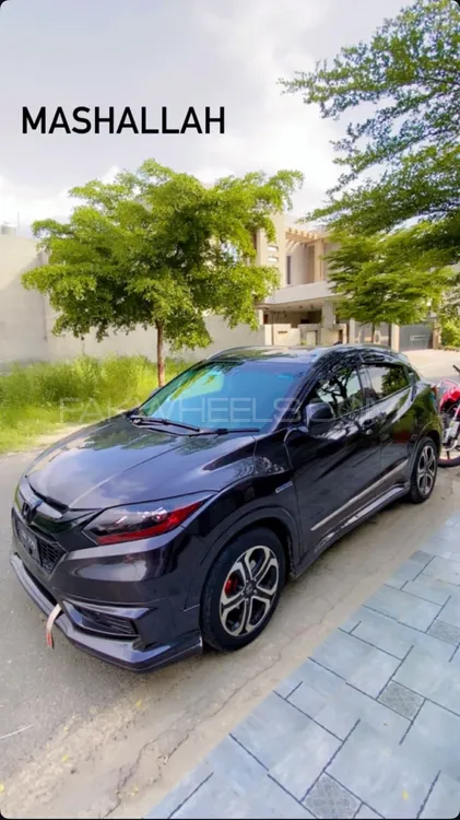 Honda Vezel 2014 for Sale in Faisalabad Image-1