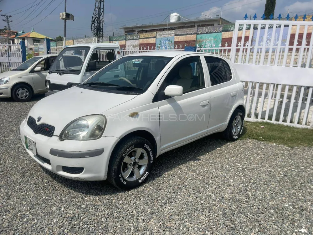 Toyota Vitz 2004 for Sale in Peshawar Image-1