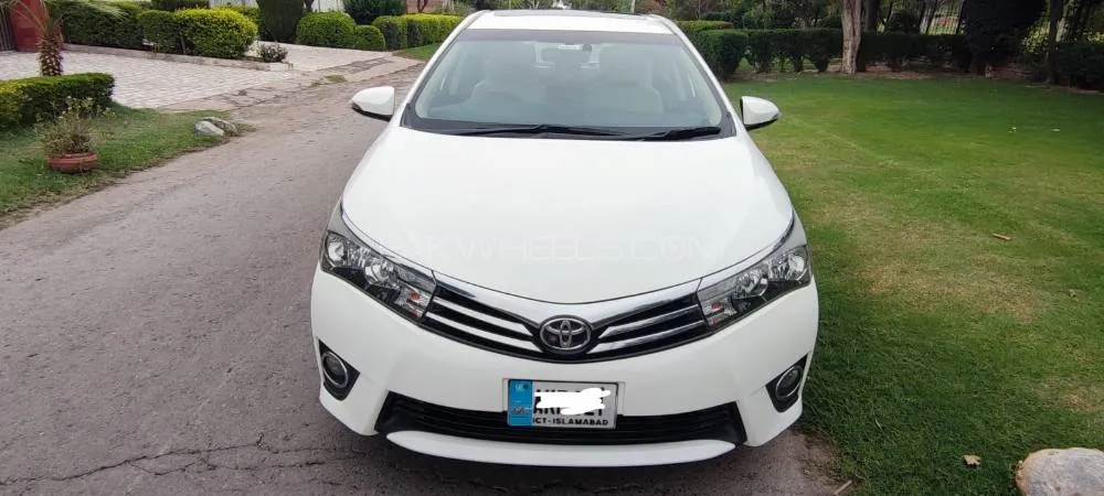 Toyota Corolla 2017 for Sale in Peshawar Image-1