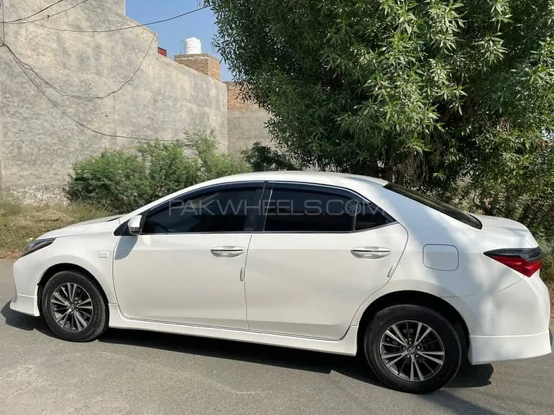 Toyota Corolla 2020 for Sale in Karachi Image-1