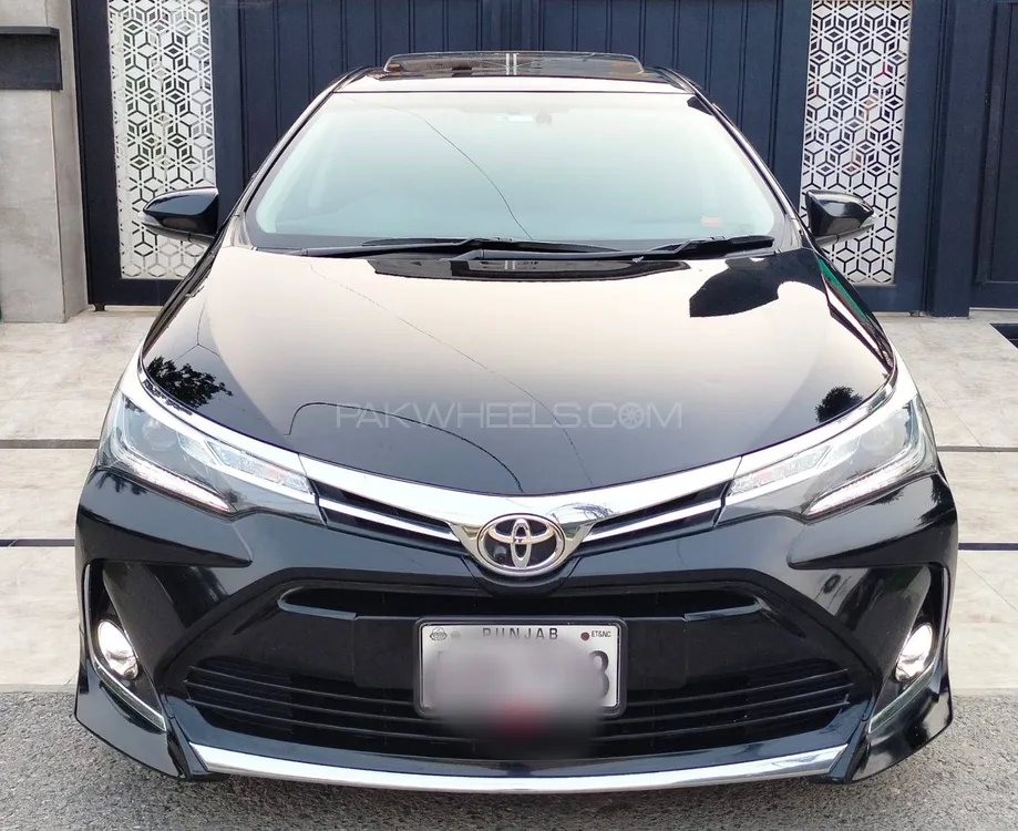 Toyota Corolla 2021 for Sale in Lahore Image-1