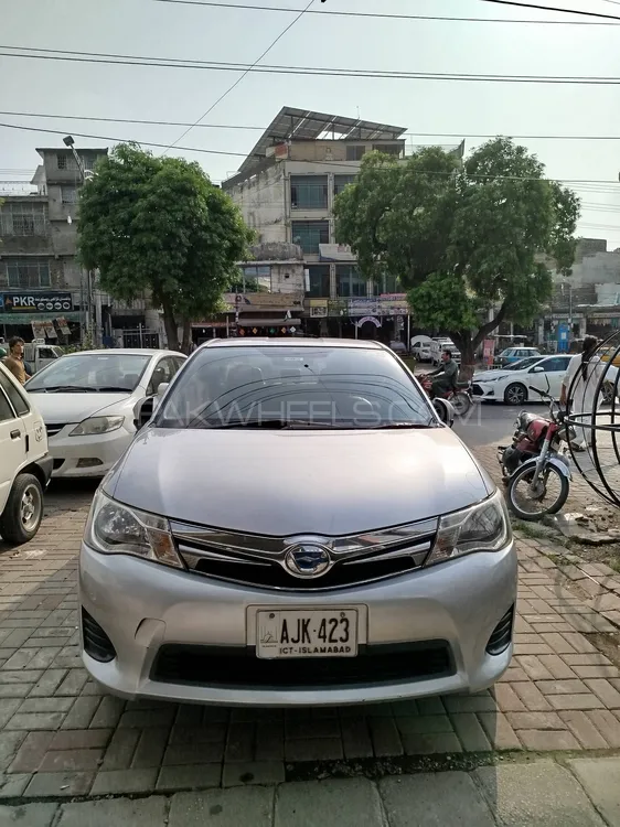 Toyota Corolla Axio 2014 for Sale in Islamabad Image-1