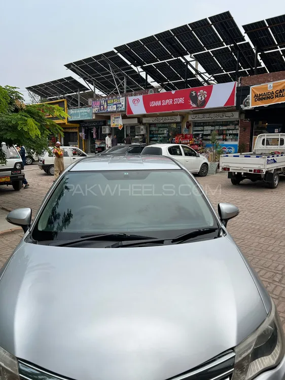 ٹویوٹا کرولا فیلڈر 2014 for Sale in پشاور Image-1