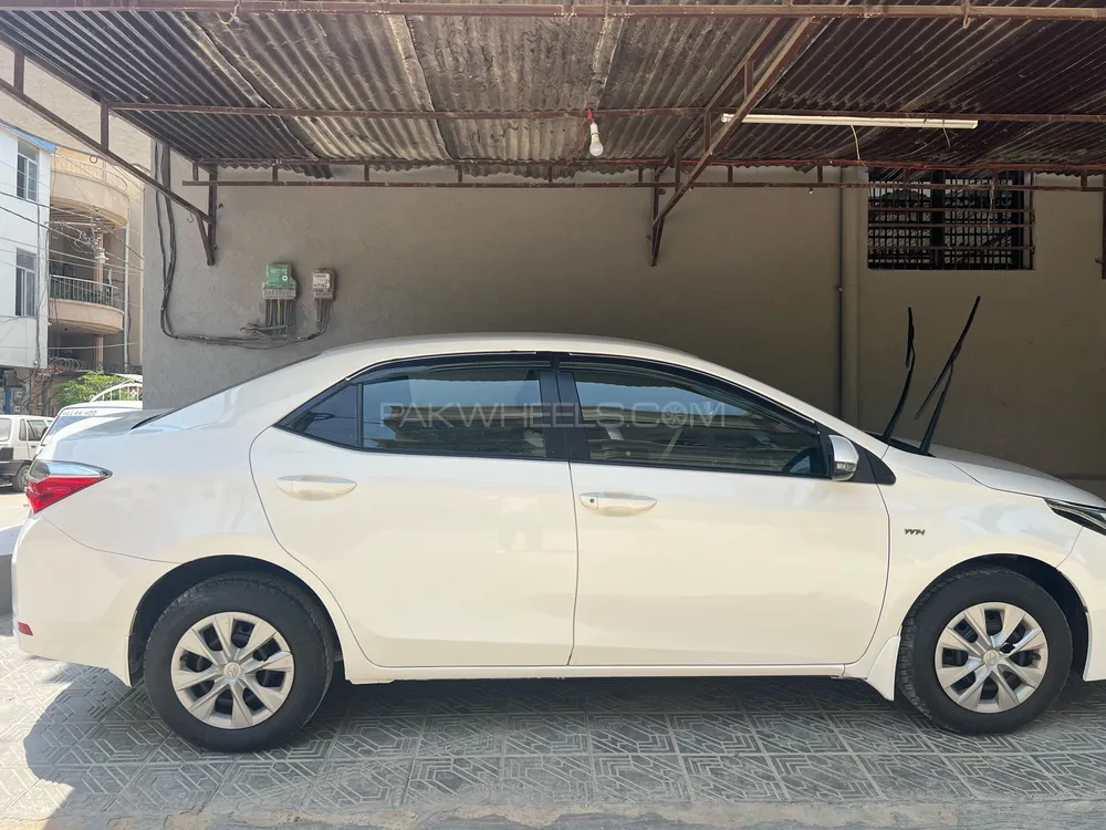 Toyota Corolla 2020 for Sale in Karachi Image-1