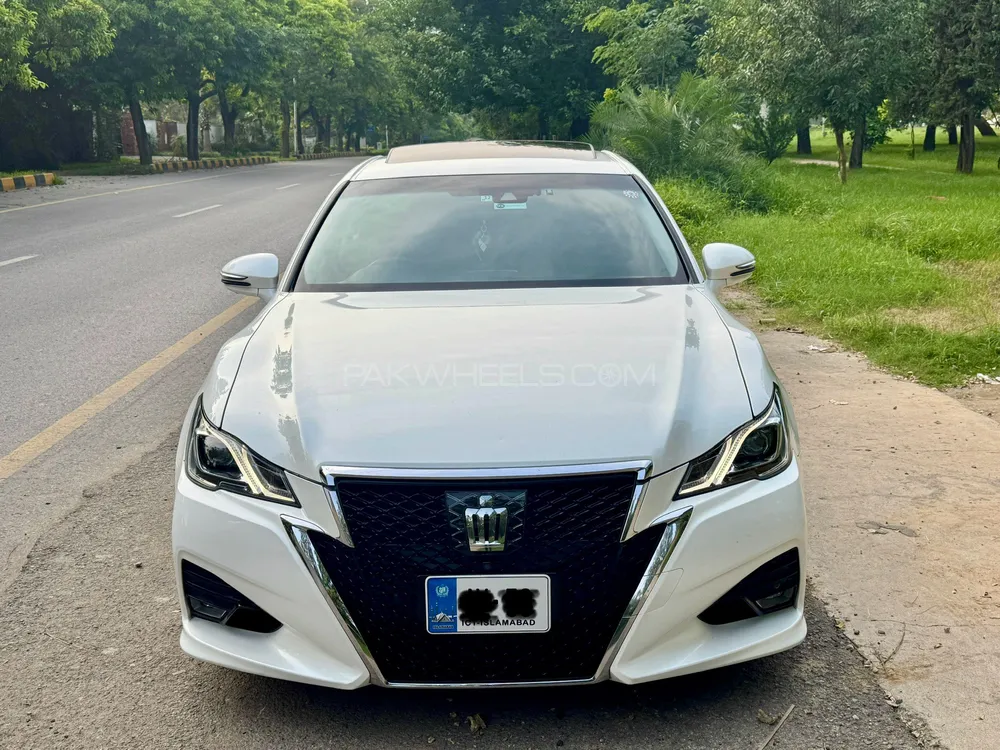 Toyota Crown 2017 for Sale in Islamabad Image-1