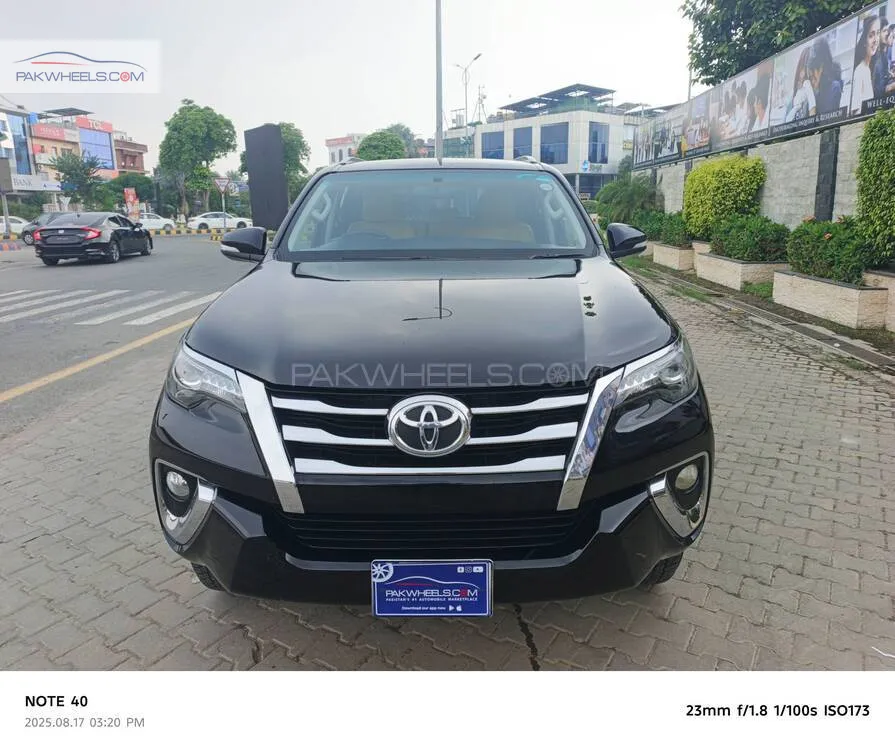 Toyota Fortuner 2018 for Sale in Lahore Image-1