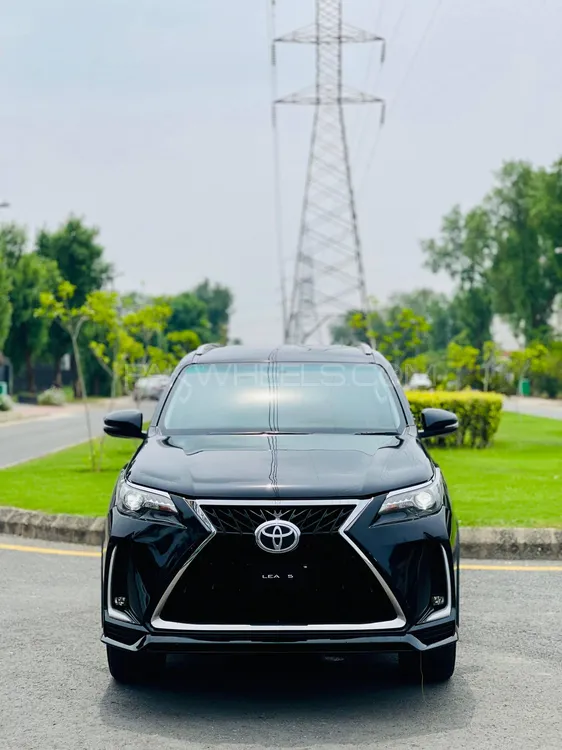 Toyota Fortuner 2018 for Sale in Lahore Image-1