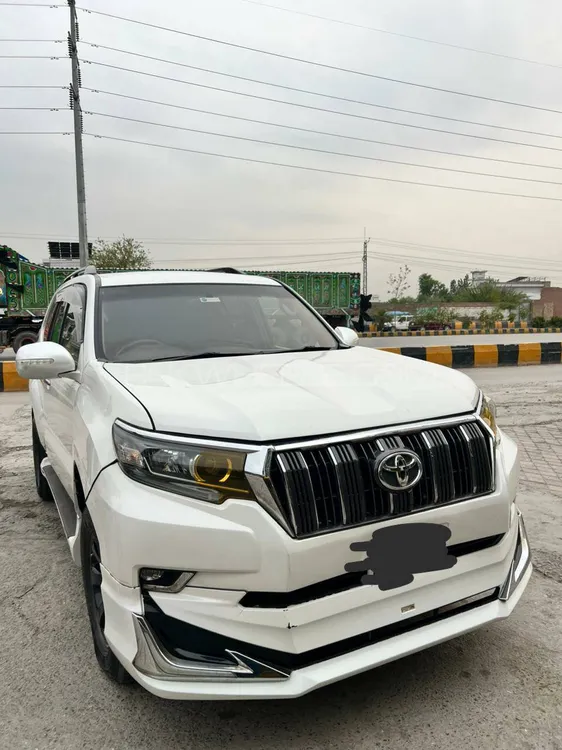Toyota Prado 2004 for Sale in Mardan Image-1