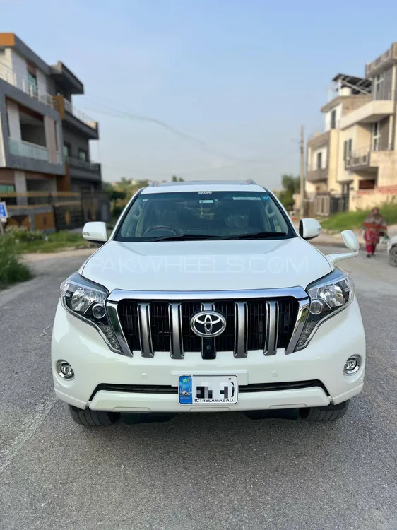Toyota Prado 2011 for Sale in Islamabad Image-1