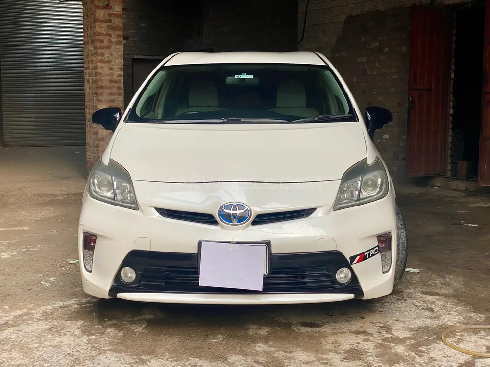 Toyota Prius 2015 for Sale in Hafizabad Image-1