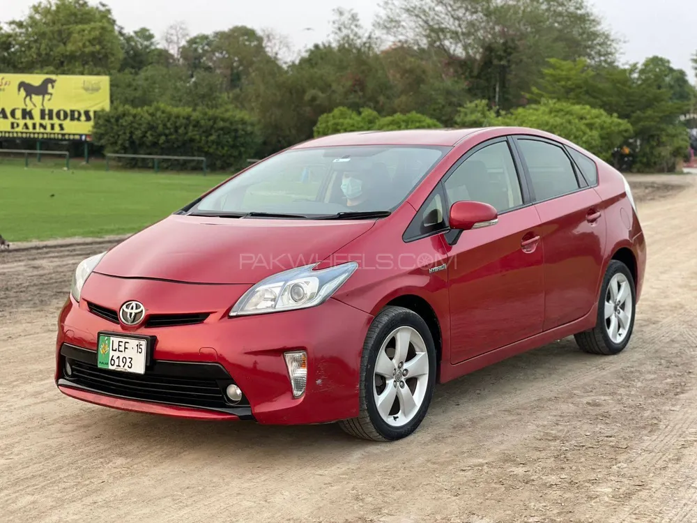 Toyota Prius 2012 for Sale in Lahore Image-1