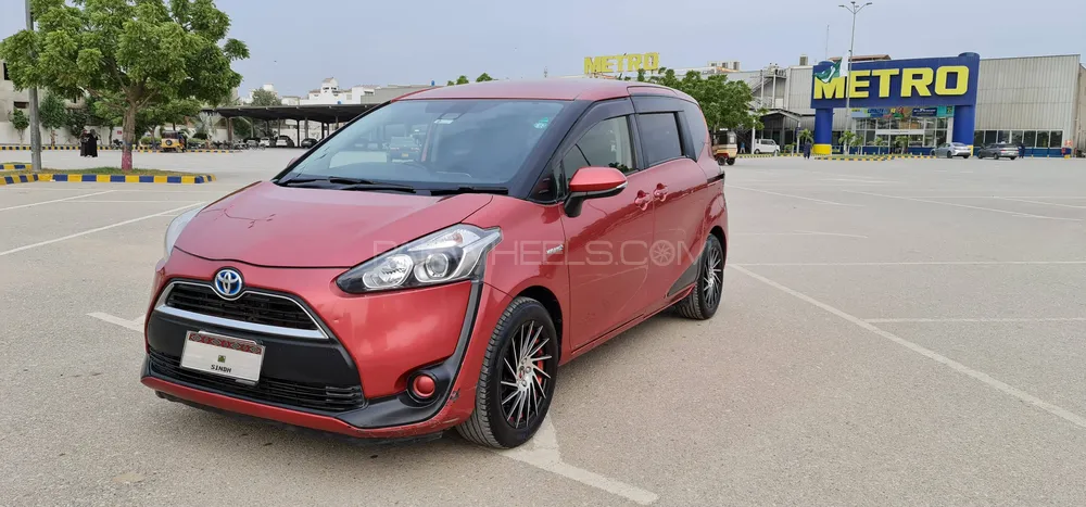 Toyota Sienta 2016 for Sale in Karachi Image-1