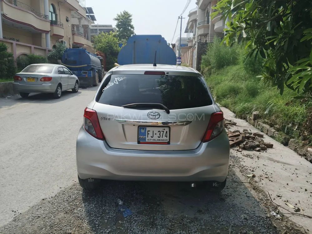 Toyota Vitz 2015 for Sale in Rawalpindi Image-1