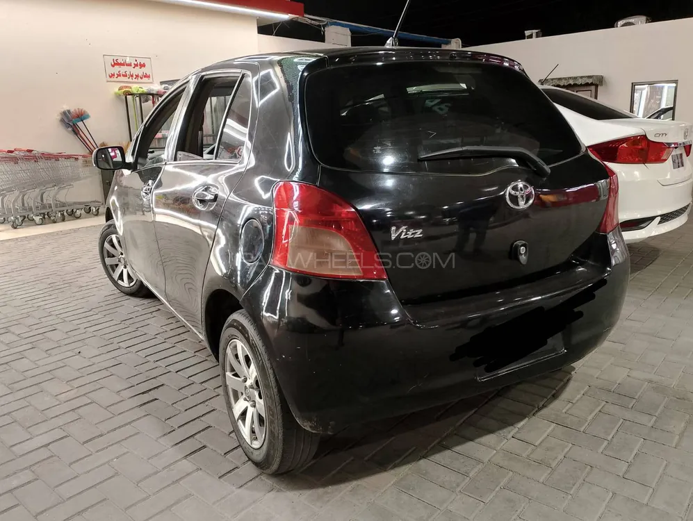 Toyota Vitz 2005 for Sale in Faisalabad Image-1