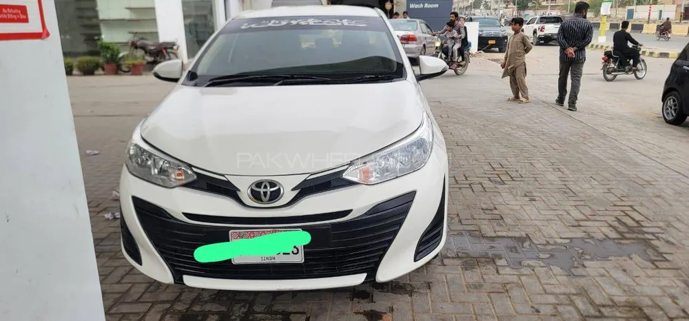 Toyota Yaris Sedan 2021 for Sale in Karachi Image-1