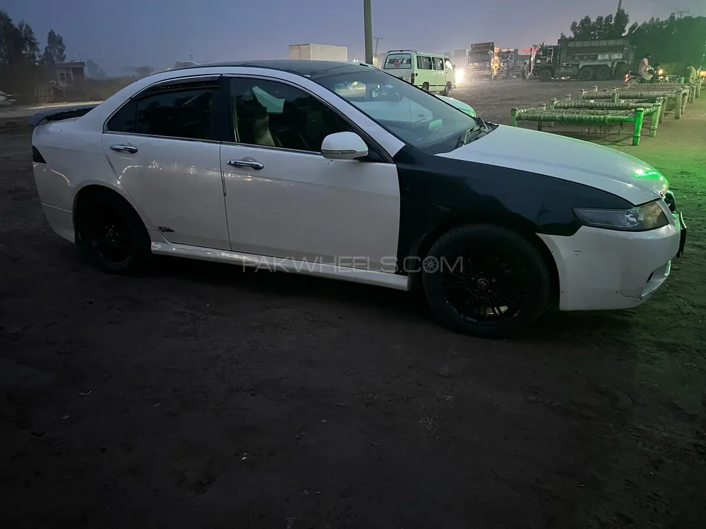 Honda Accord 2004 for Sale in Lahore Honda Accord 2004 for Sale in Lahore Image-9