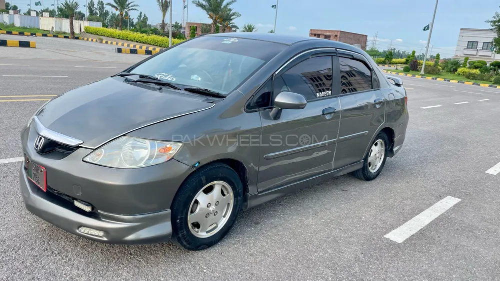 Honda City 2004 for Sale in Sambrial Image-1
