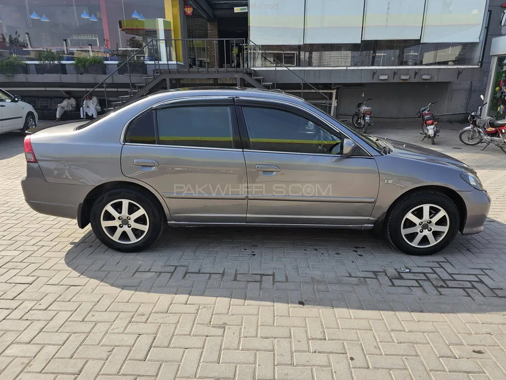 Honda Civic 2004 for Sale in Islamabad Image-1
