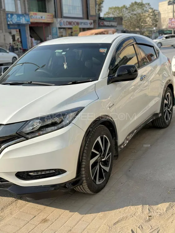 Honda Vezel 2017 for Sale in Islamabad Image-1