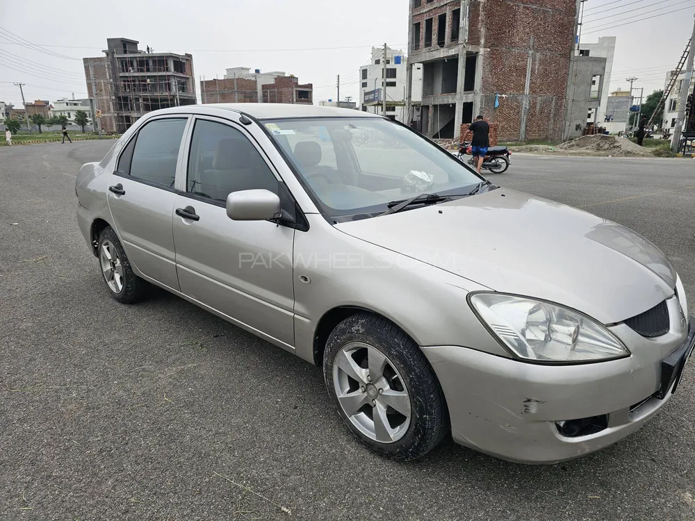 Mitsubishi Lancer 2004 for Sale in Lahore Image-1