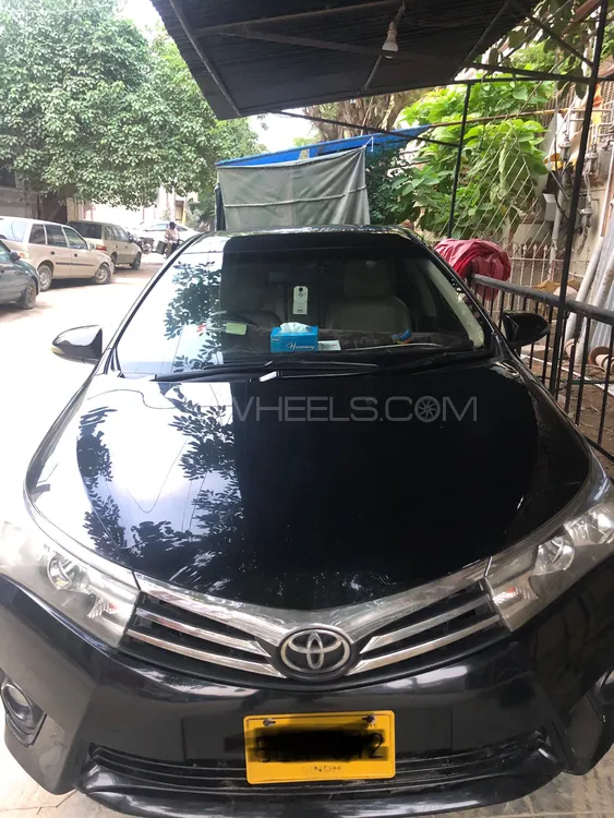 Toyota Corolla 2015 for Sale in Karachi Image-1