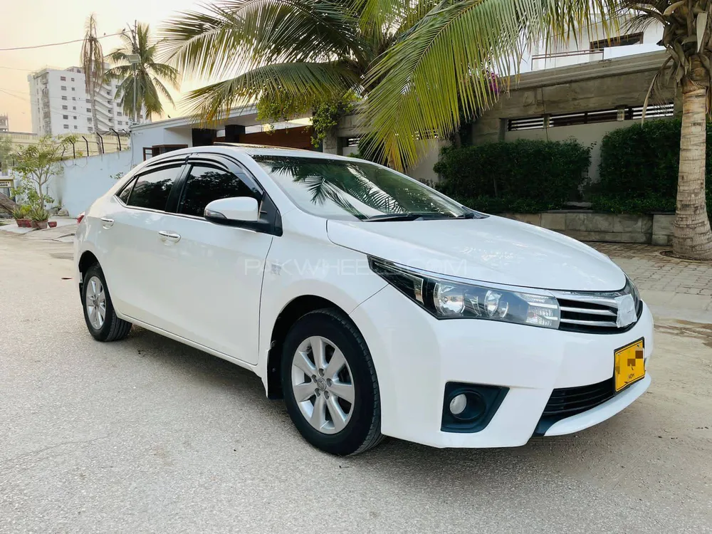 Toyota Corolla 2016 for Sale in Karachi Image-1