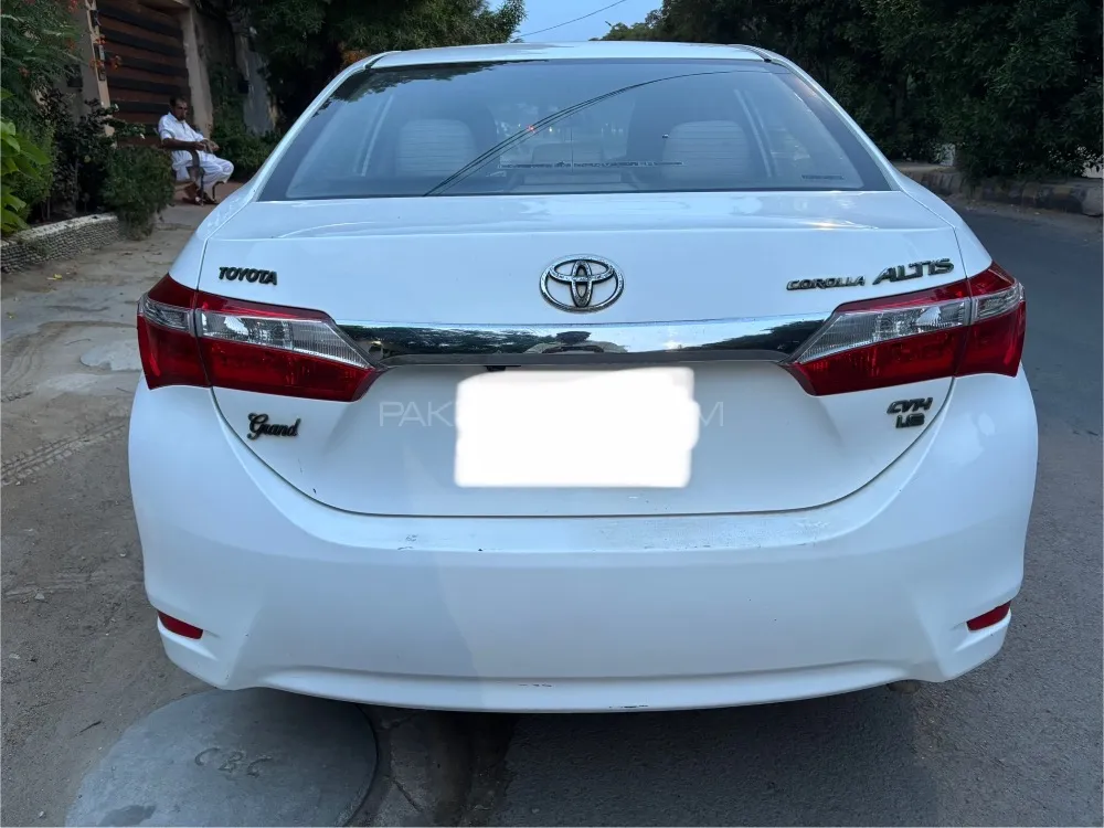 Toyota Corolla 2016 for Sale in Karachi Image-1