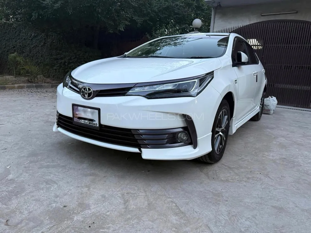 Toyota Corolla 2018 for Sale in Islamabad Image-1