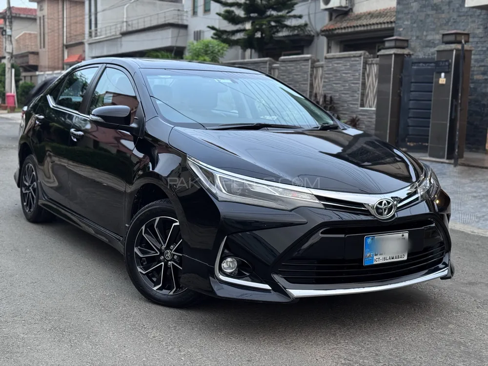 Toyota Corolla 2024 for Sale in Sialkot Image-1