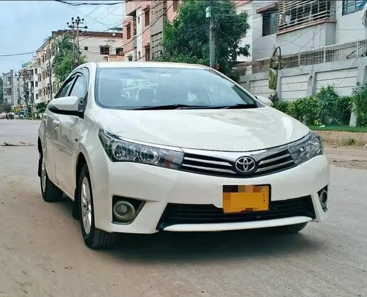 Toyota Corolla 2016 for Sale in Karachi Image-1