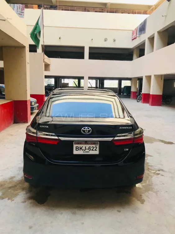 Toyota Corolla 2017 for Sale in Karachi Image-1